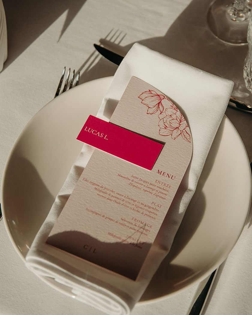 menu avec marque place pour un mariage dans le Sud