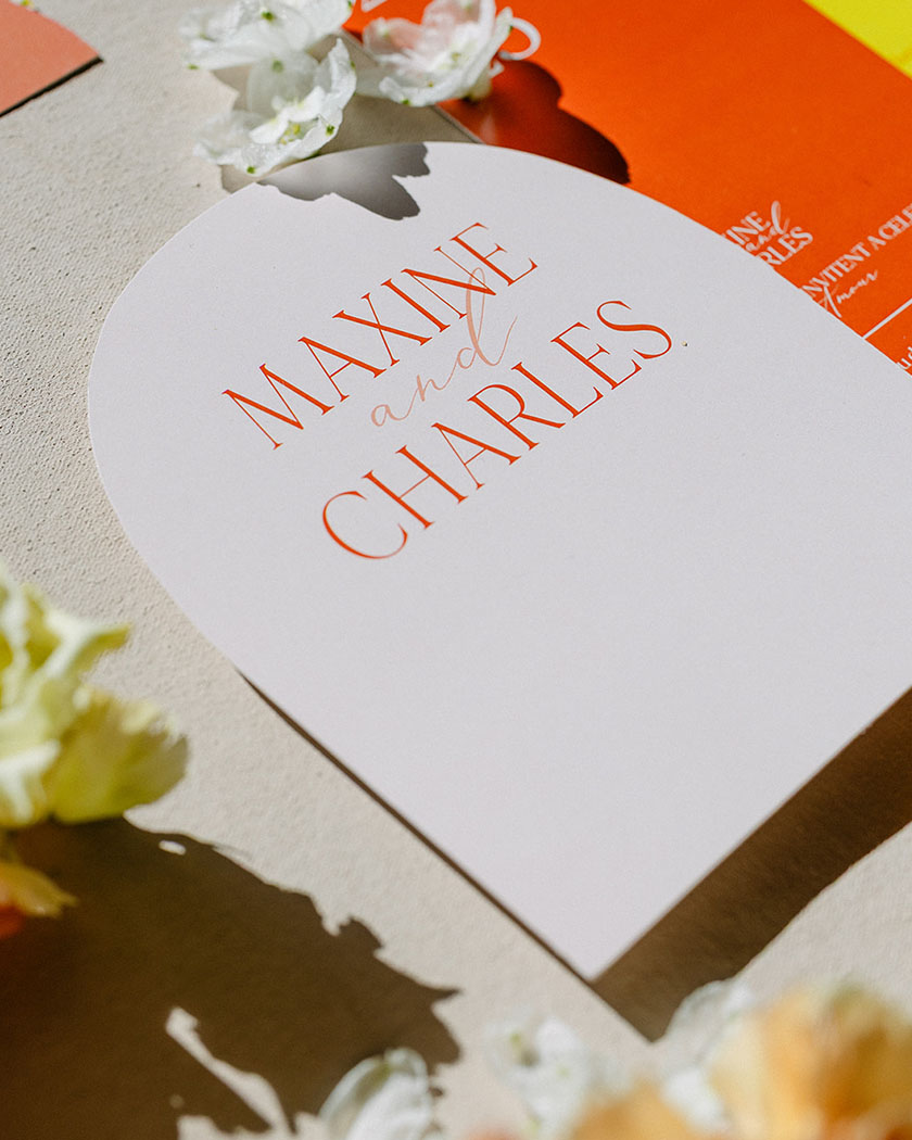 papèterie de mariage, faire-part en flat lay pour un mariage dans le Sud